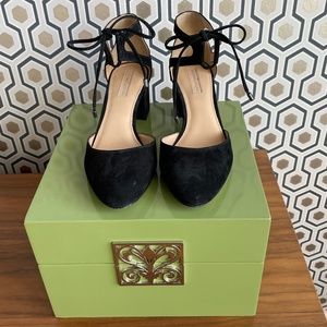 Antonio Melani classic black shoe with ankle tie, size 6.5